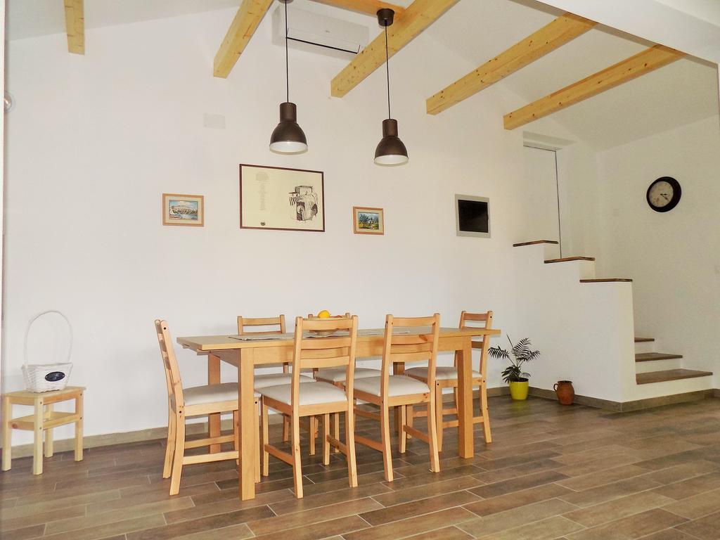 Apartment Thea Пула Екстер'єр фото