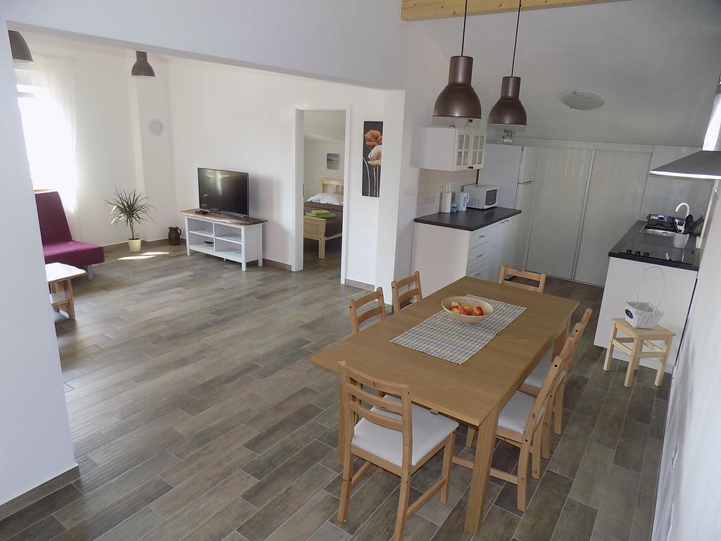 Apartment Thea Пула Екстер'єр фото